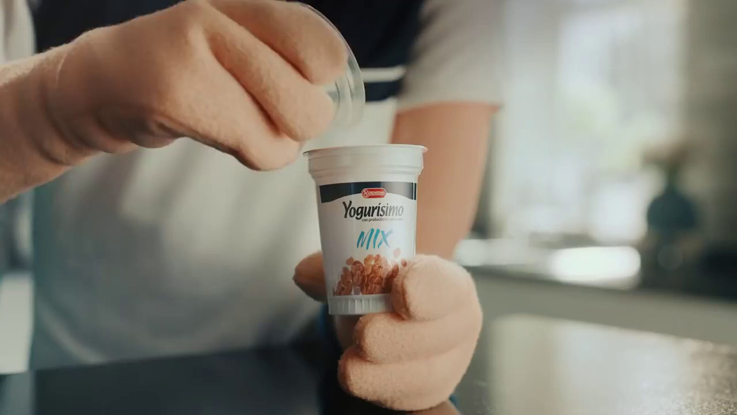 Commercials_YogurísimoDelpo_01